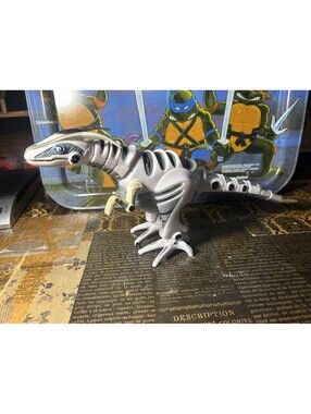 Roboraptor White Robotic Dinosaur No Remote Wowee 2005